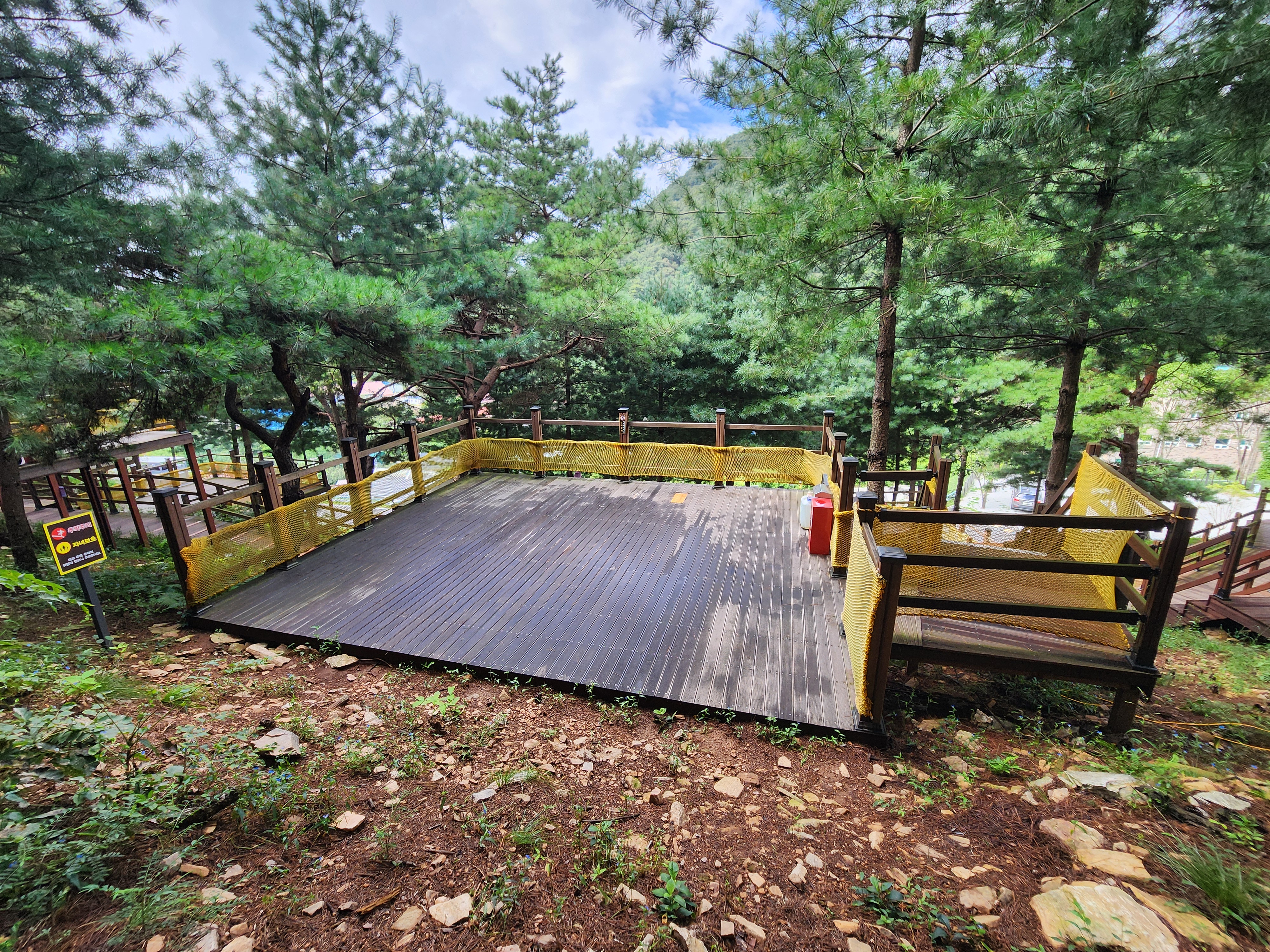 신암저수지 숲속야영장 이미지