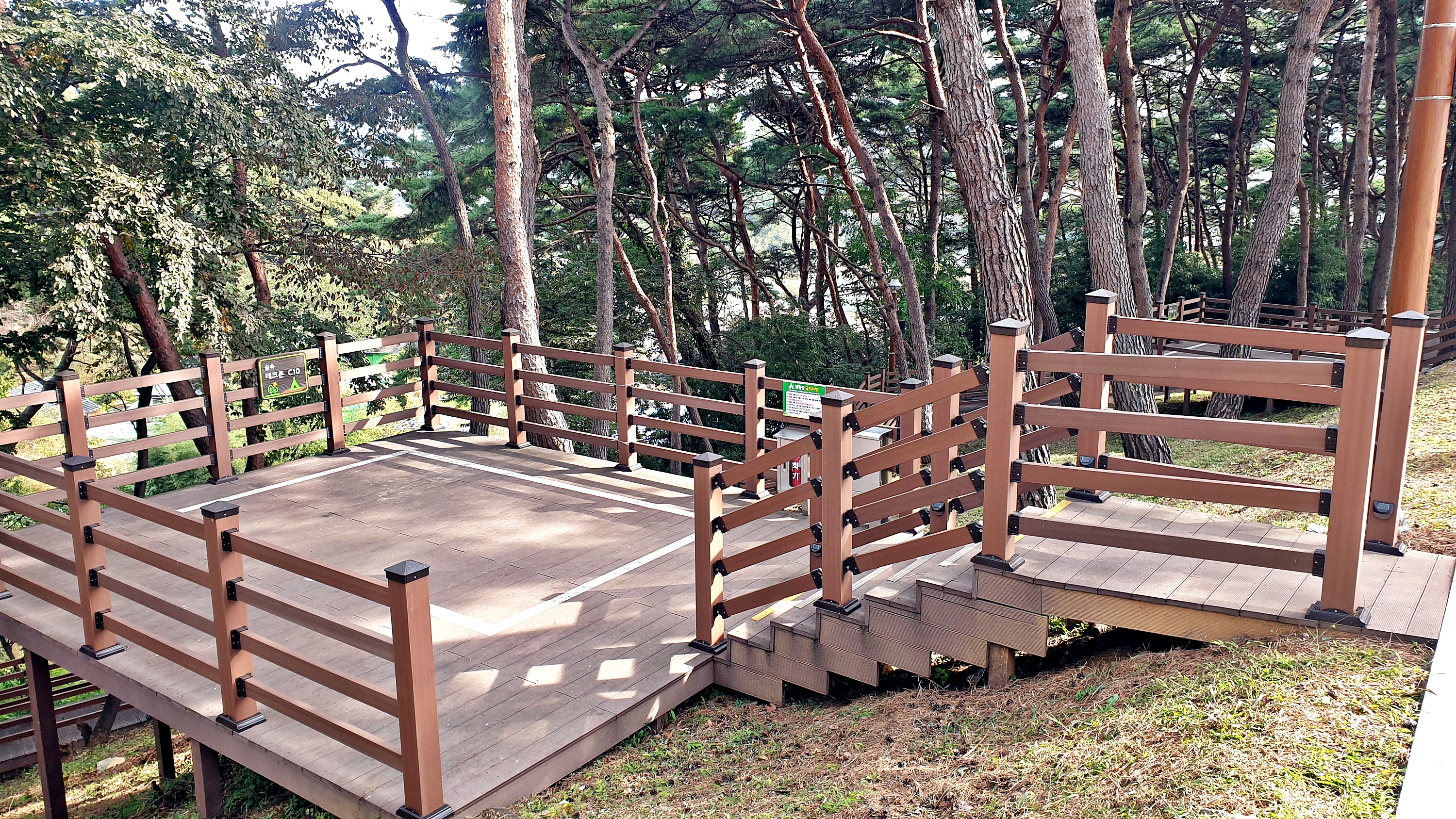 교룡공원 숲속야영장 이미지