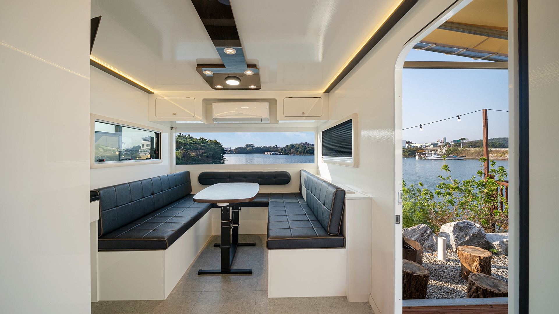 파티엔 카라반 글램핑 펜션캠핑-충남서산태안점 이미지