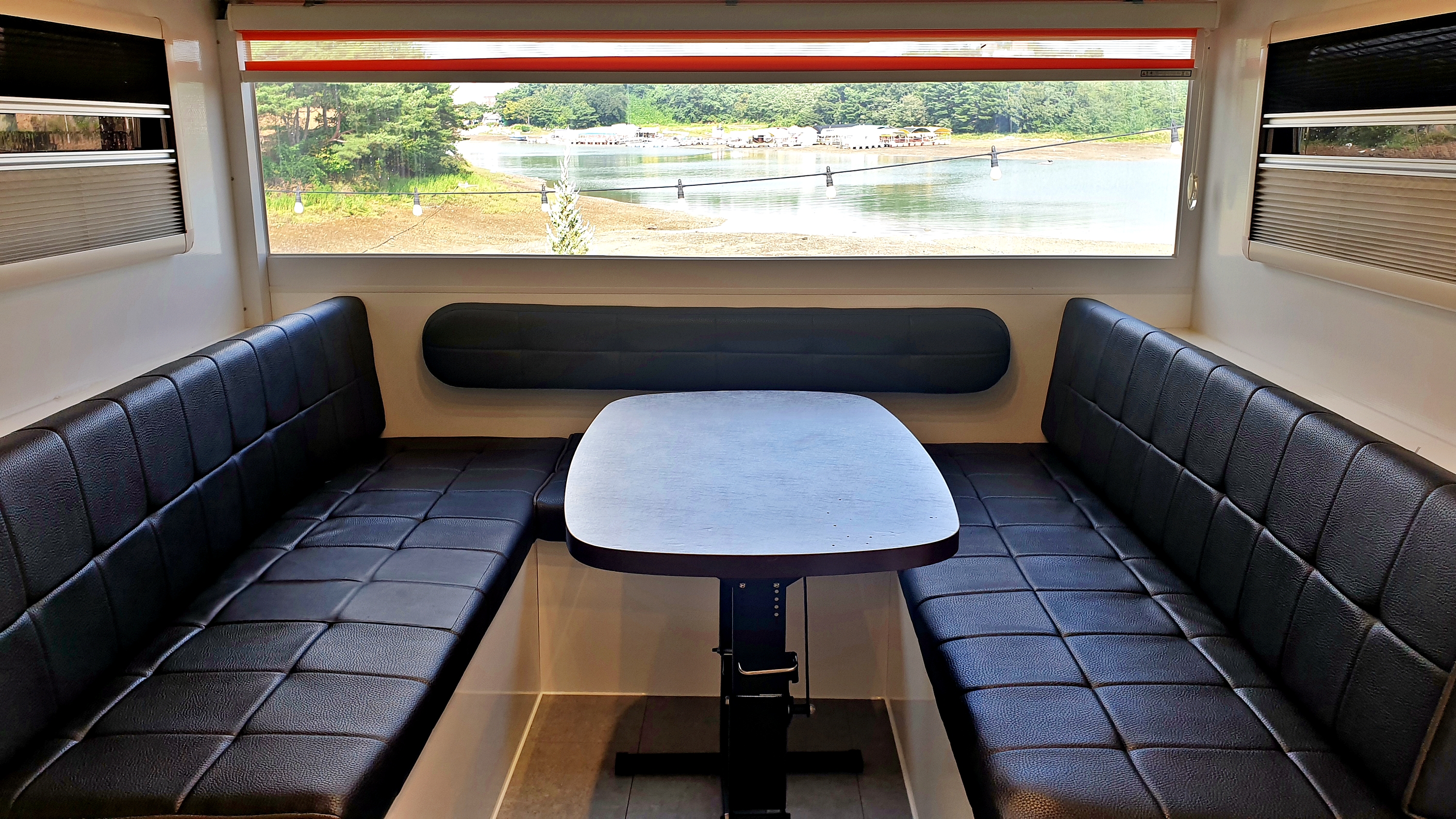 파티엔 카라반 글램핑 펜션캠핑-충남서산태안점 이미지