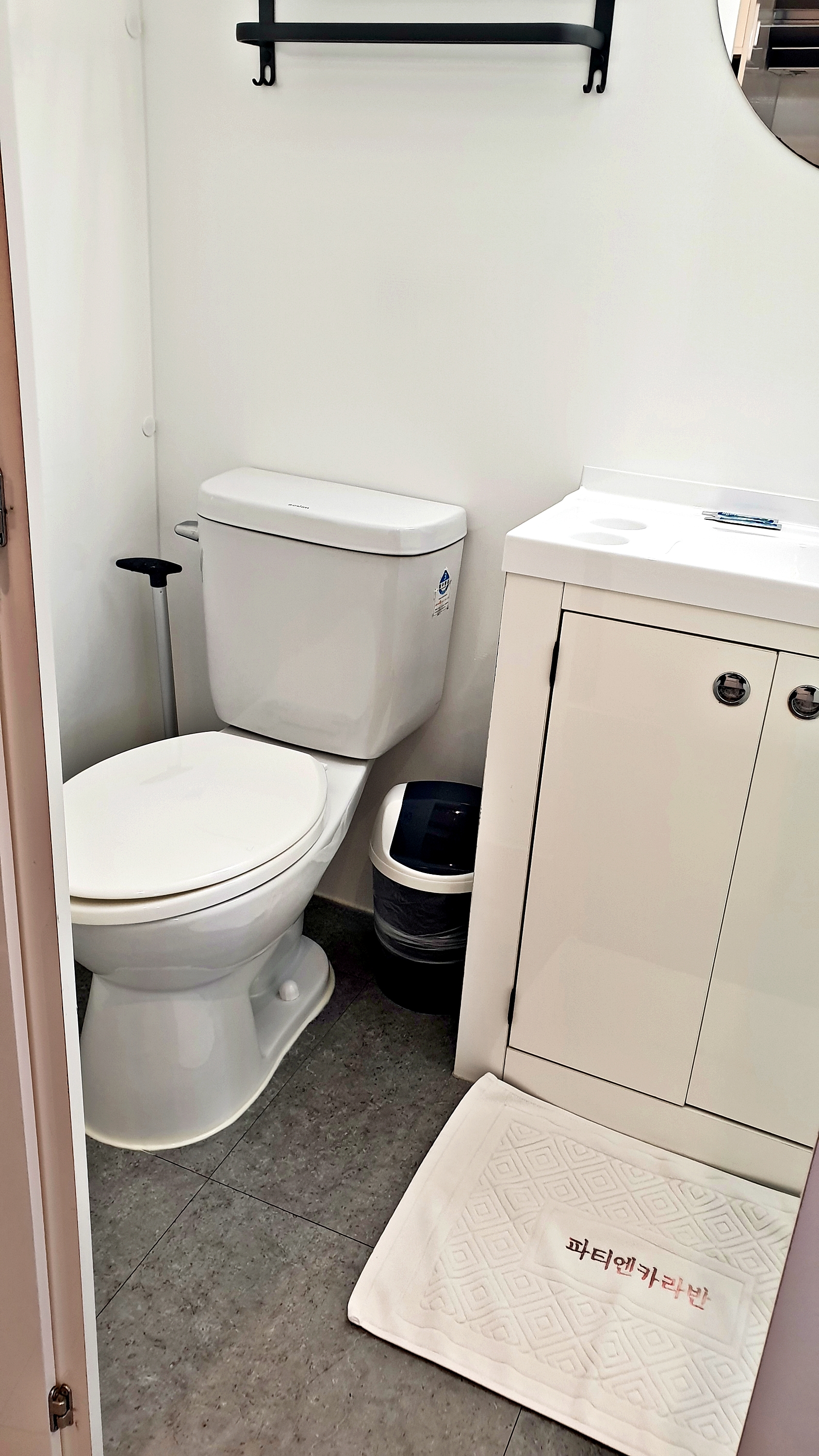 파티엔 카라반 글램핑 펜션캠핑-충남서산태안점 이미지