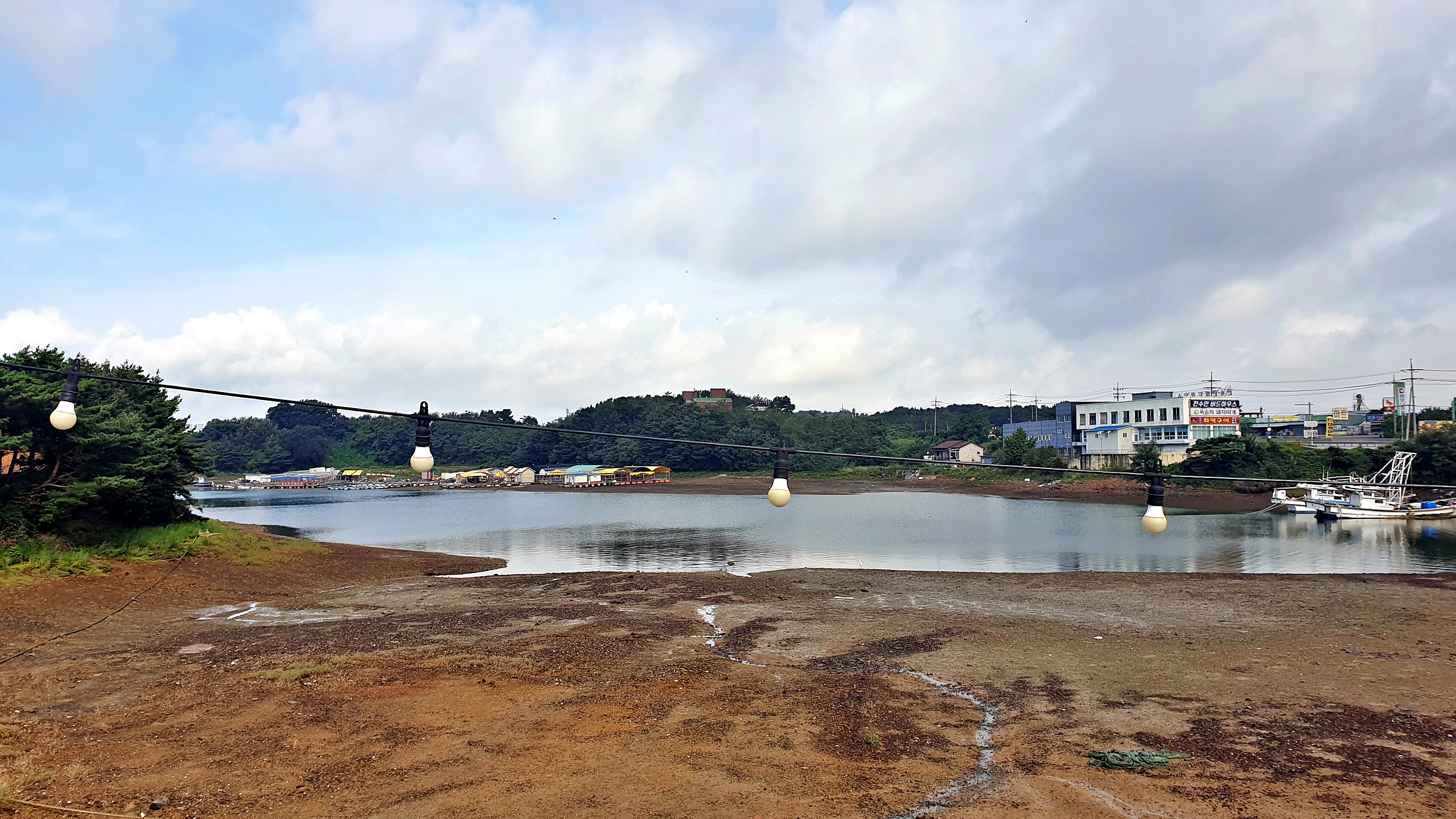 파티엔 카라반 글램핑 펜션캠핑-충남서산태안점 이미지