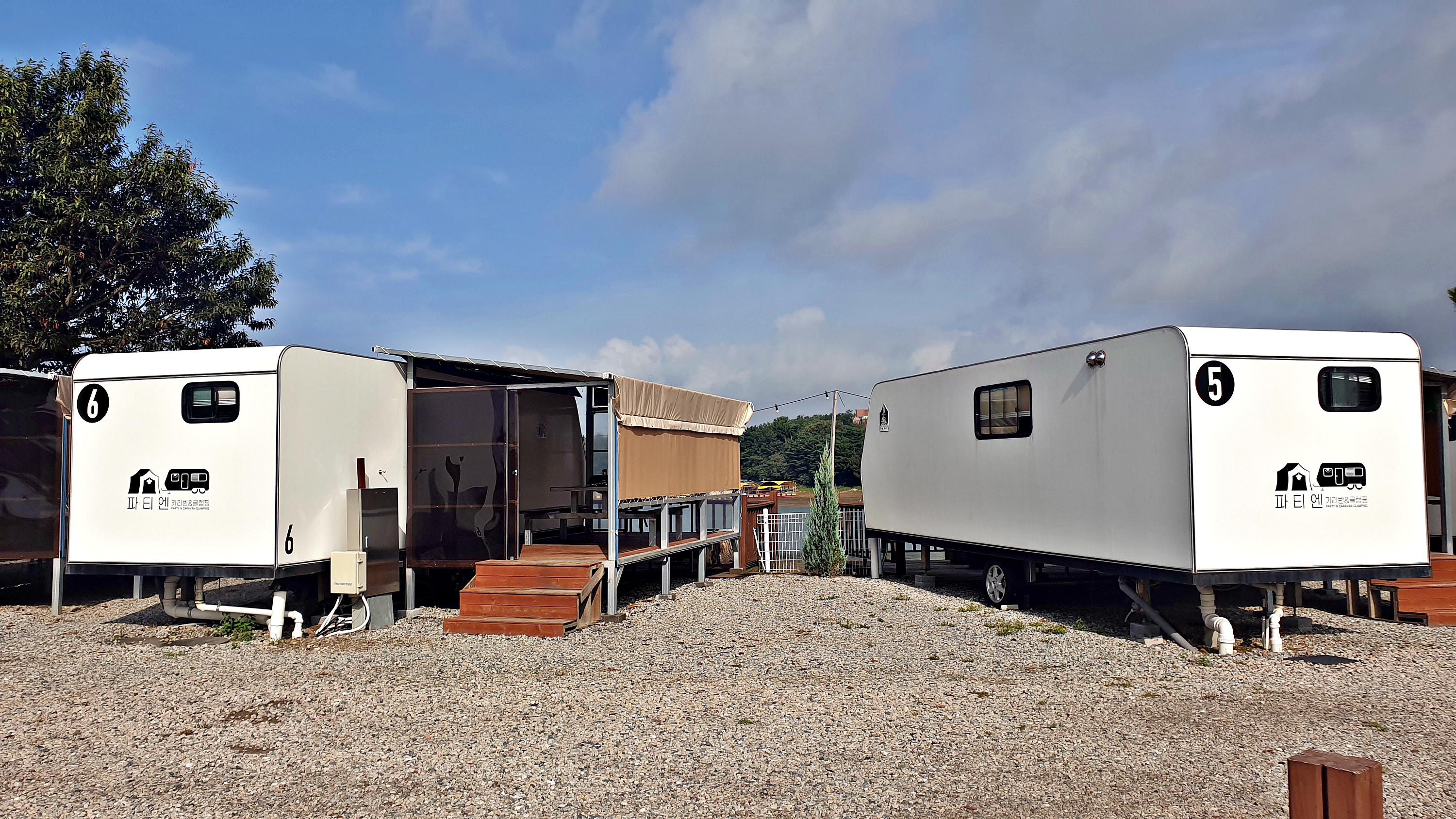 파티엔 카라반 글램핑 펜션캠핑-충남서산태안점 이미지