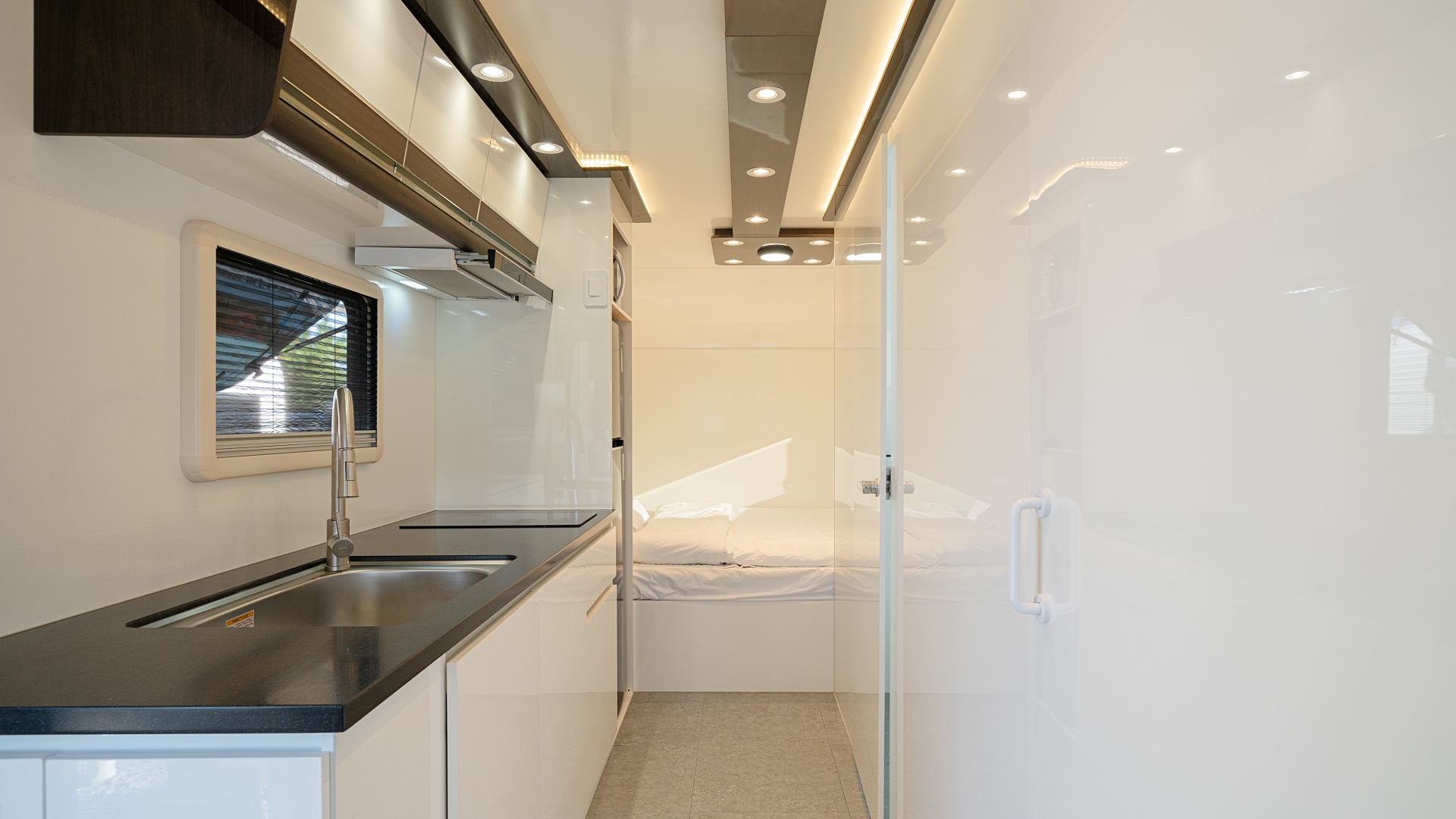 파티엔 카라반 글램핑 펜션캠핑-충남서산태안점 이미지