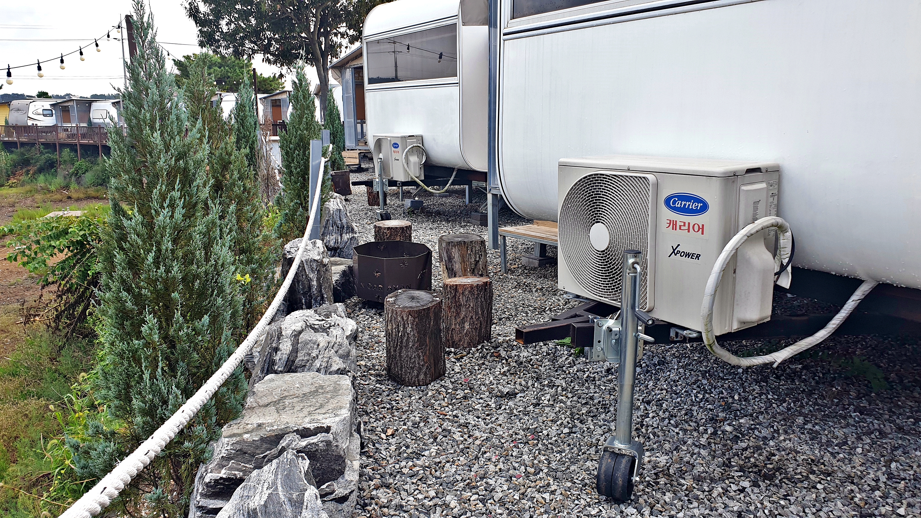 파티엔 카라반 글램핑 펜션캠핑-충남서산태안점 이미지