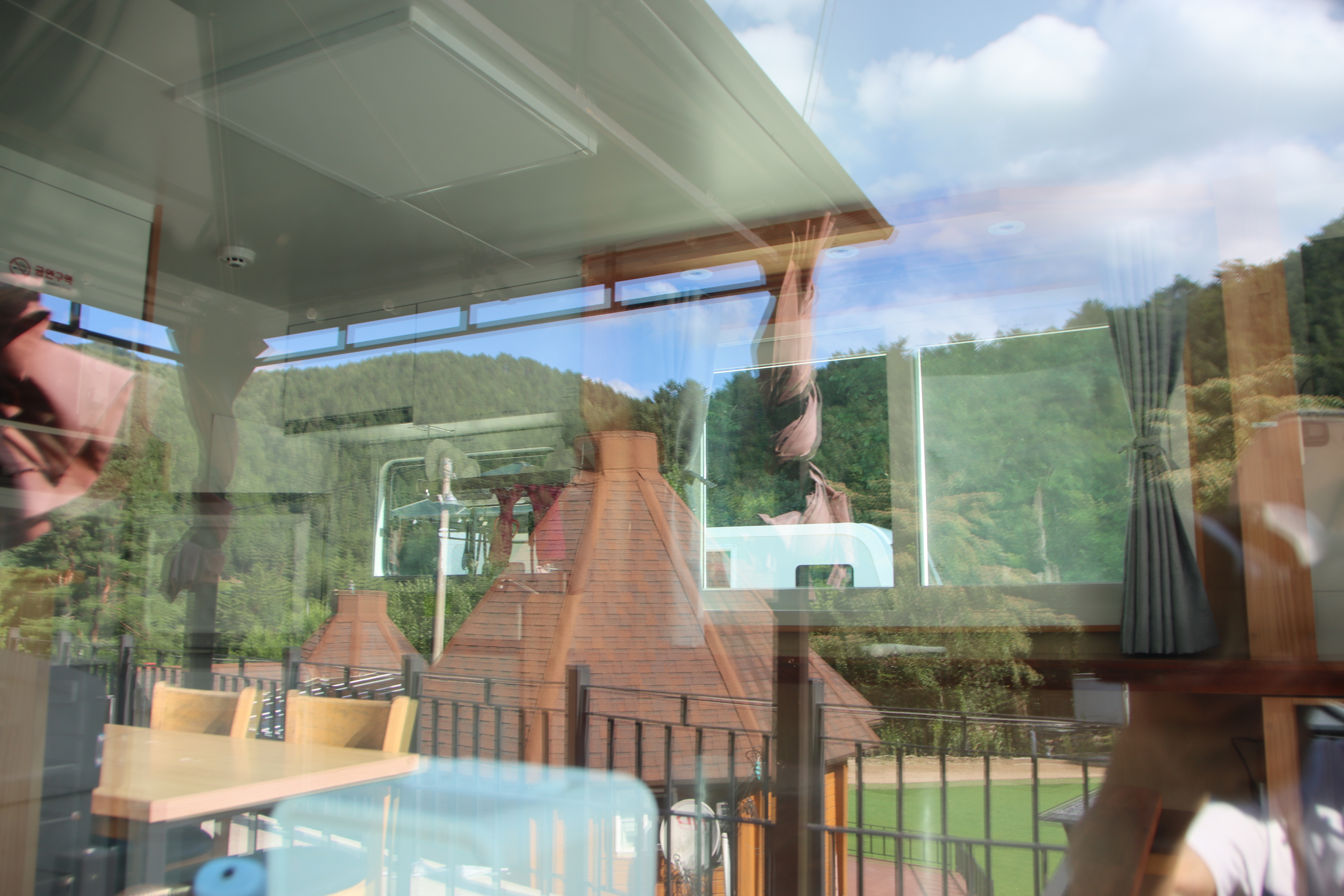 디뮤어 카라반 23번째 이미지