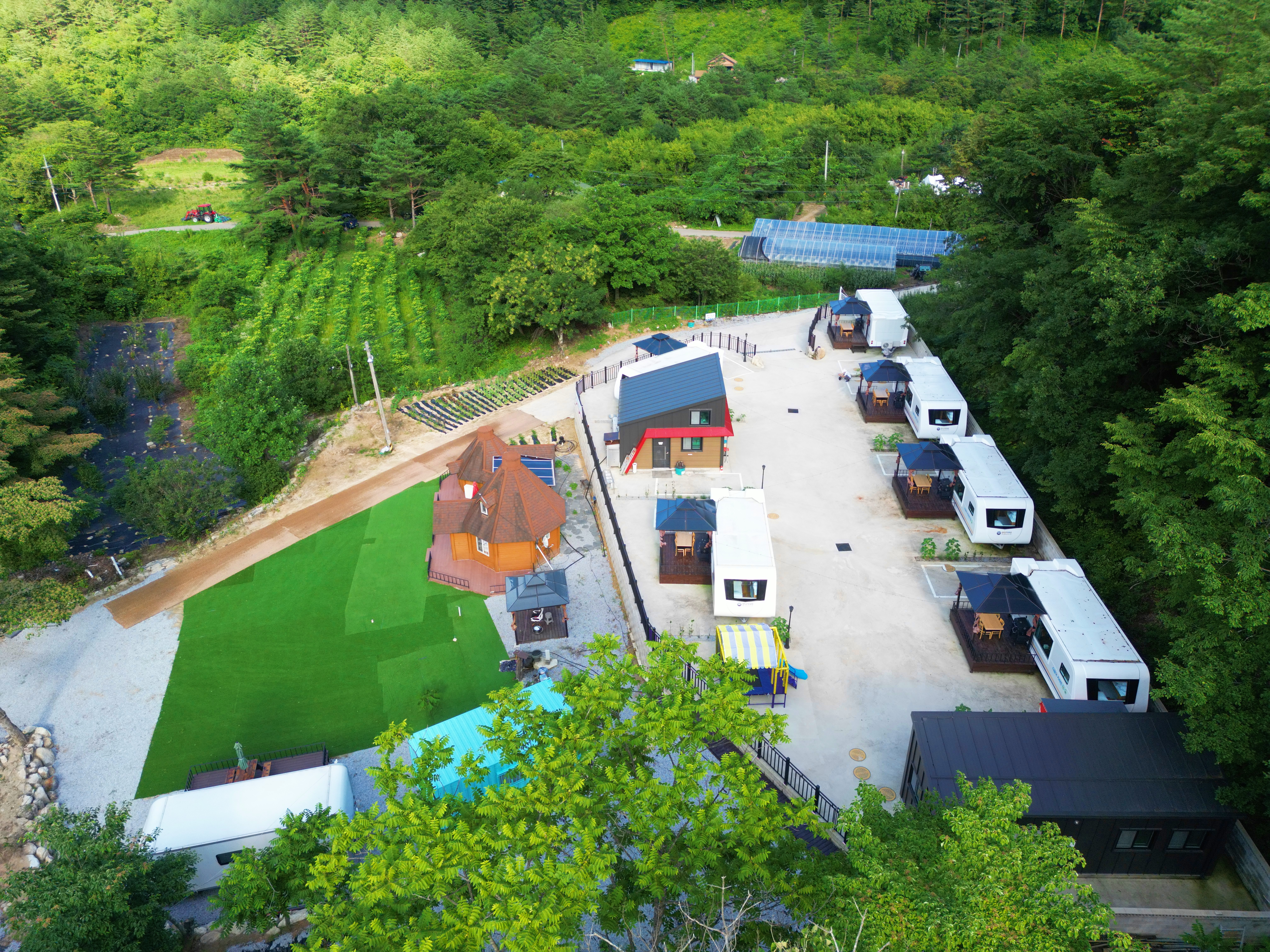 디뮤어 카라반 17번째 이미지