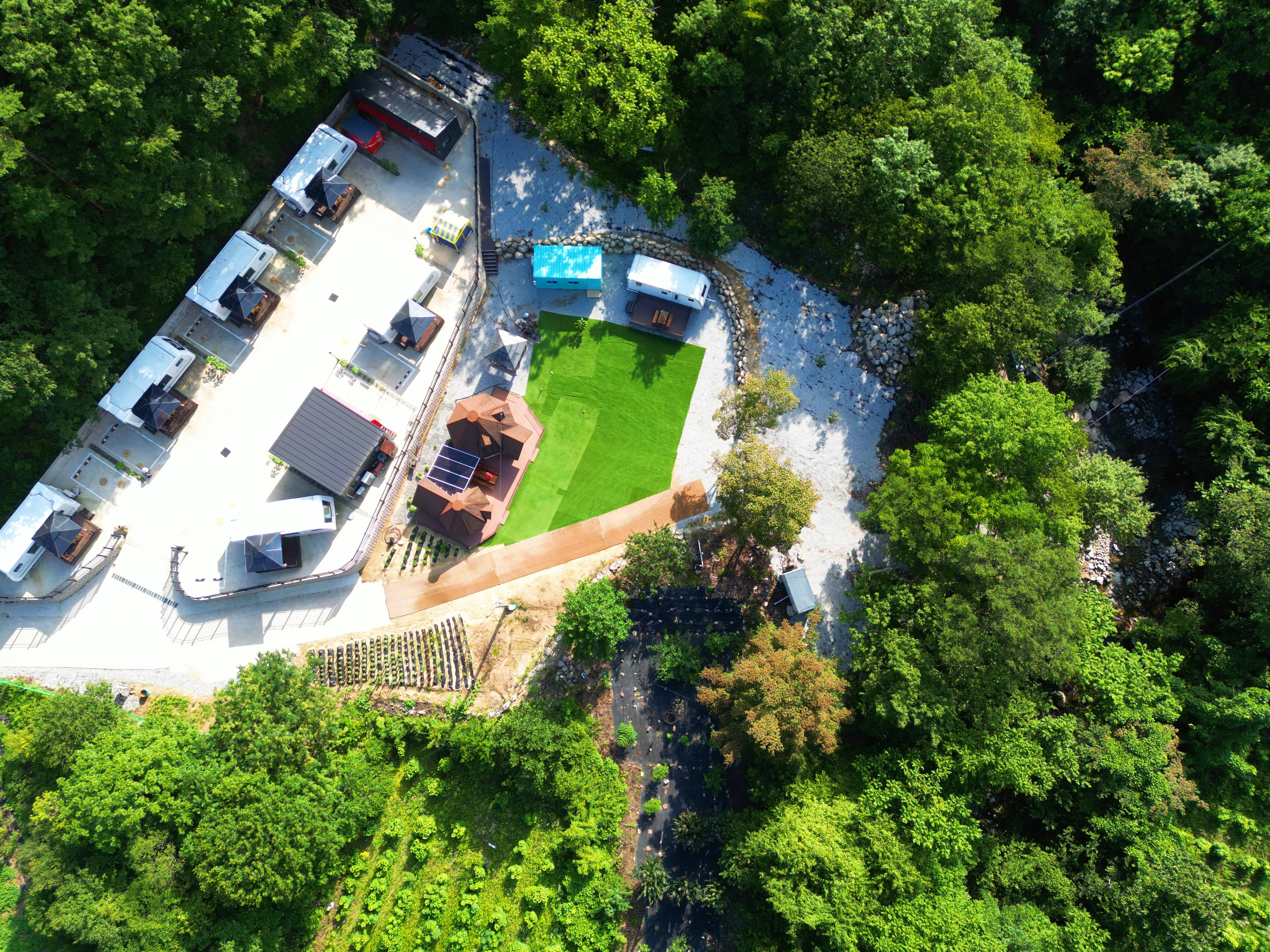 디뮤어 카라반 24번째 이미지