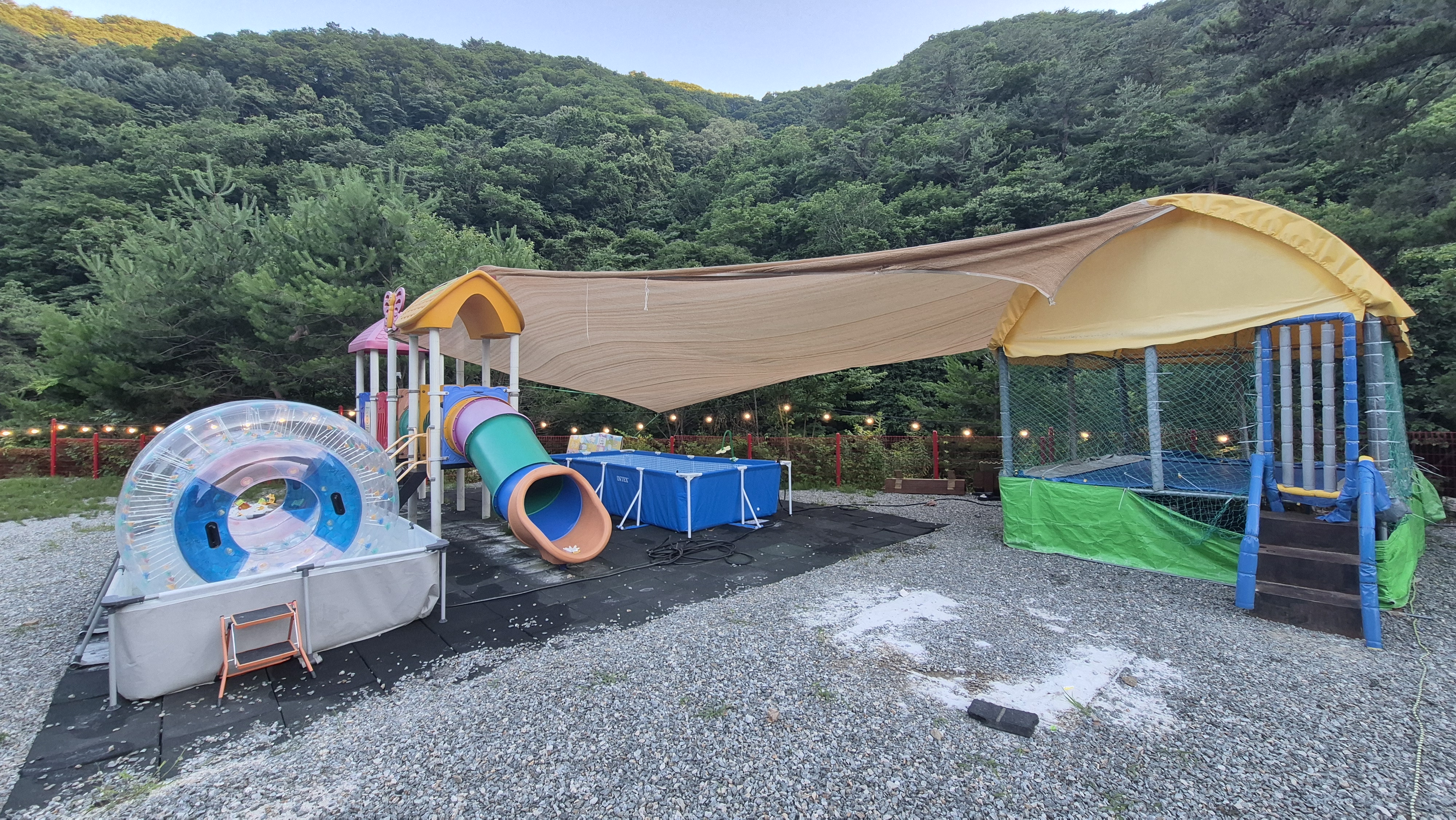 레드우드캠핑장 이미지