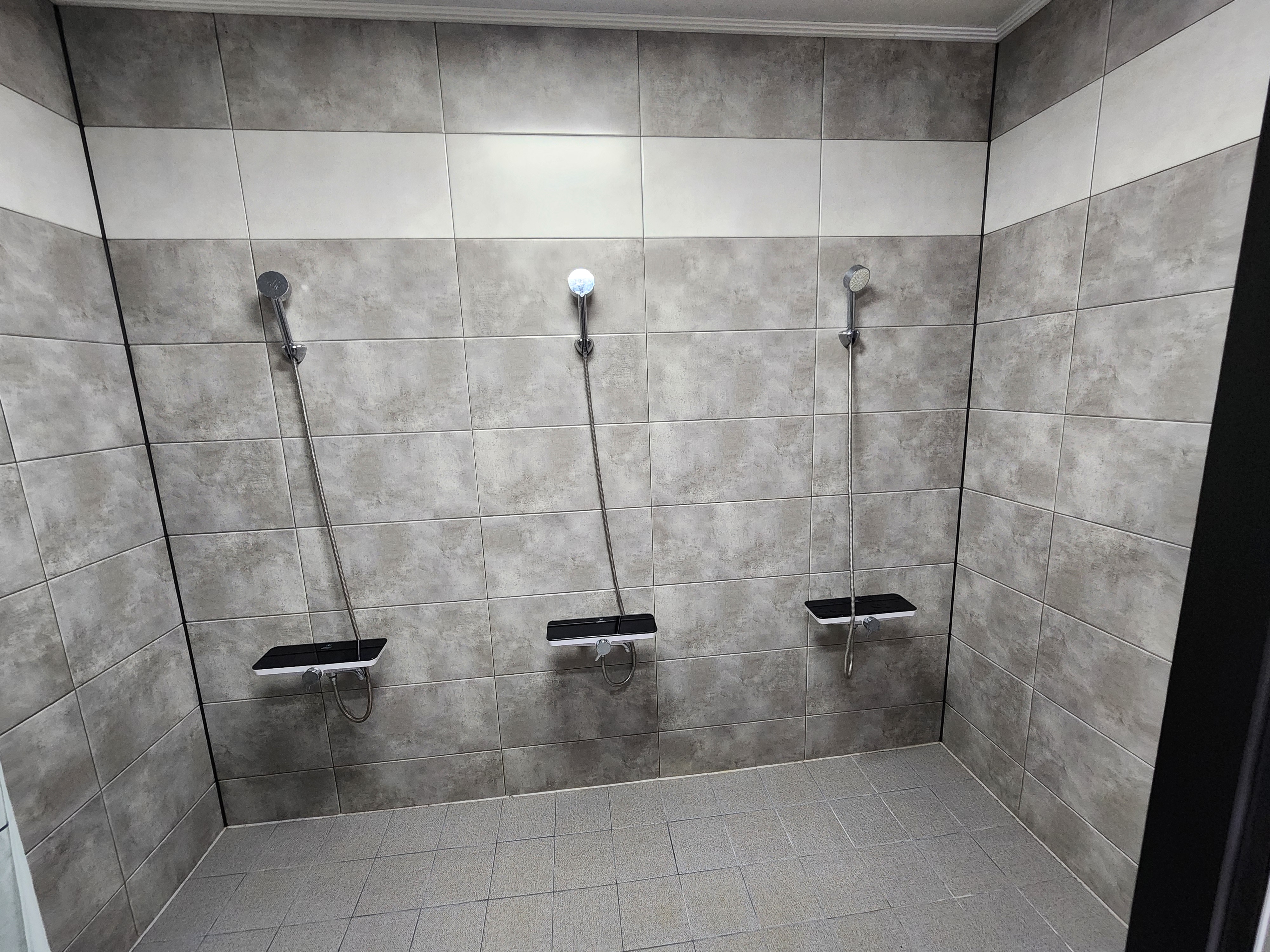 담터 민수 캠핑장 이미지