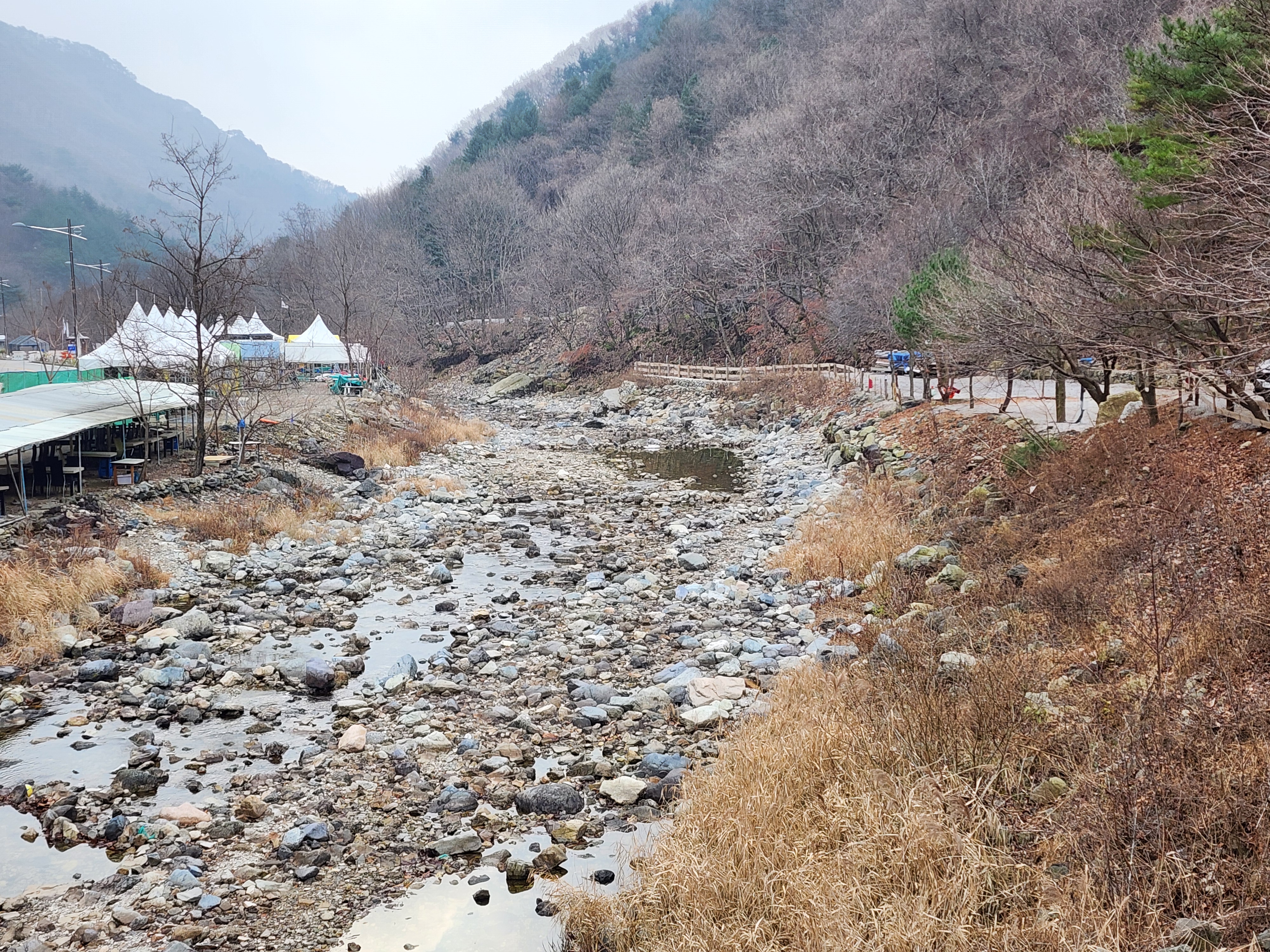 담터 민수 캠핑장 이미지