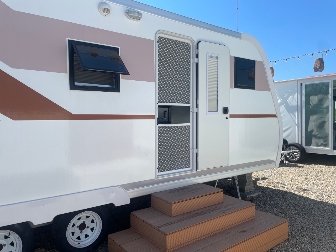 제주인포항 개별 수영장 카라반 18번째 이미지