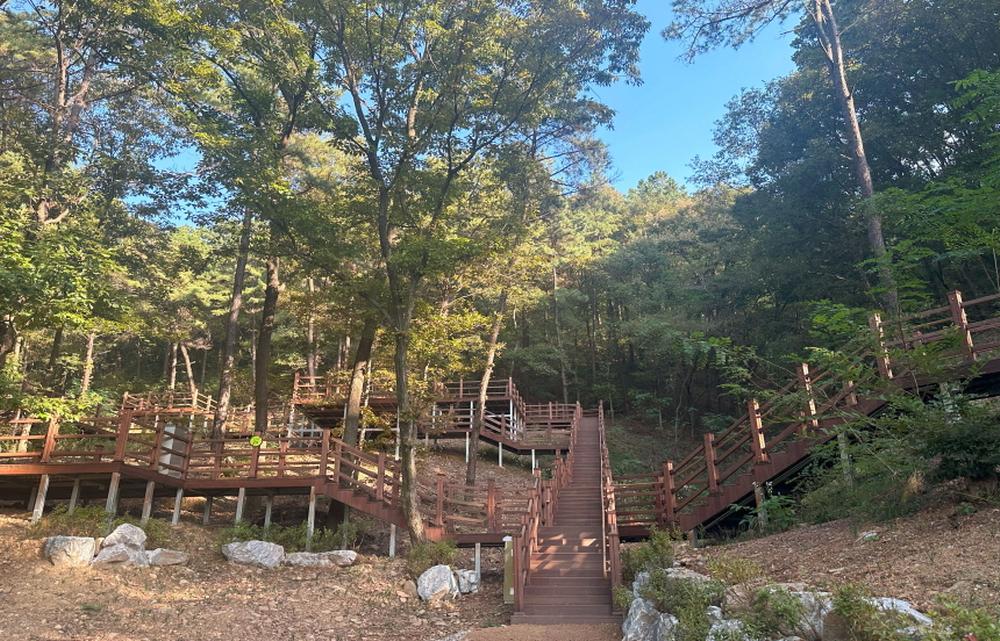 무봉산 자연휴양림