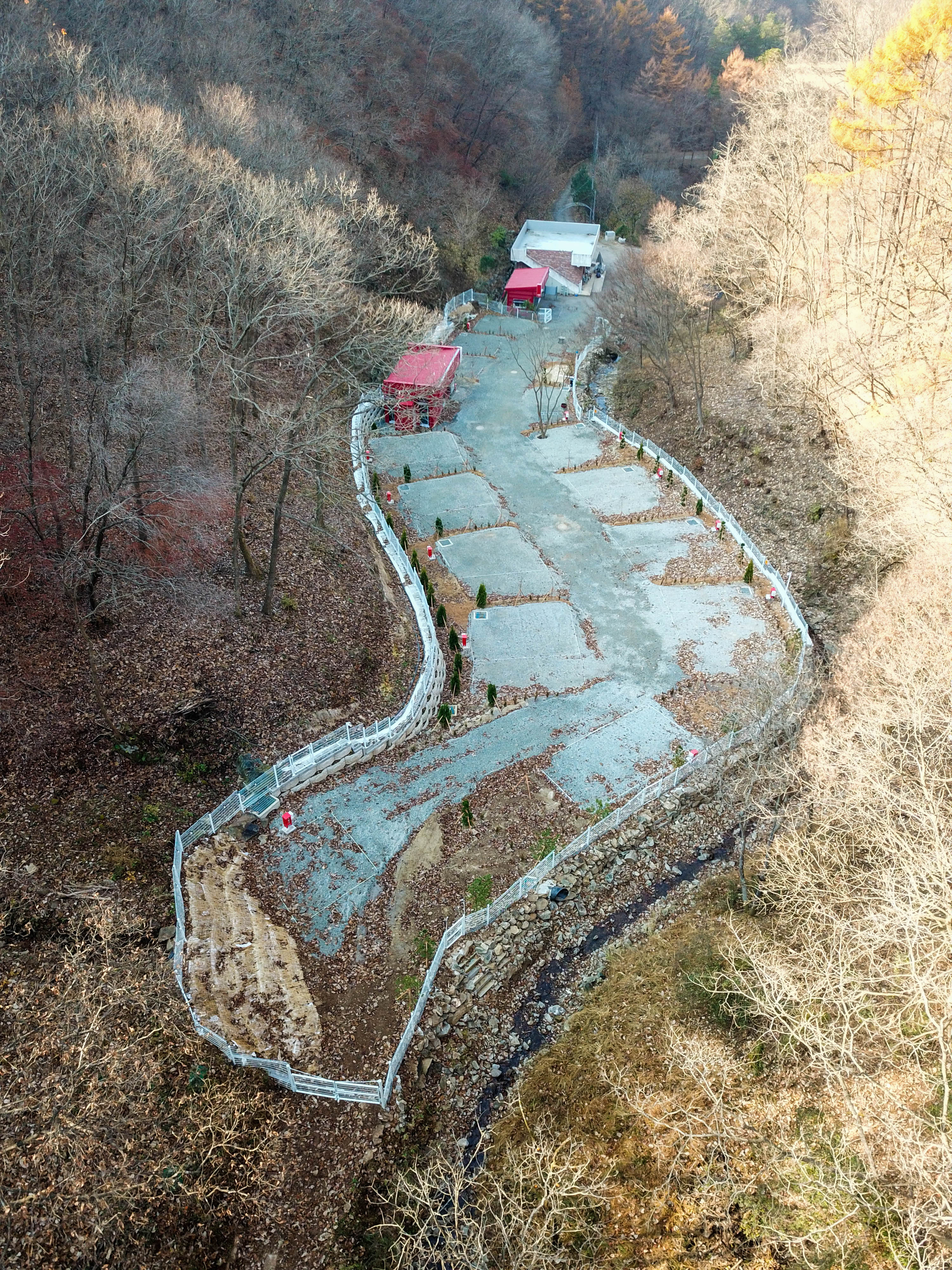 더캠프 369 2번째 이미지