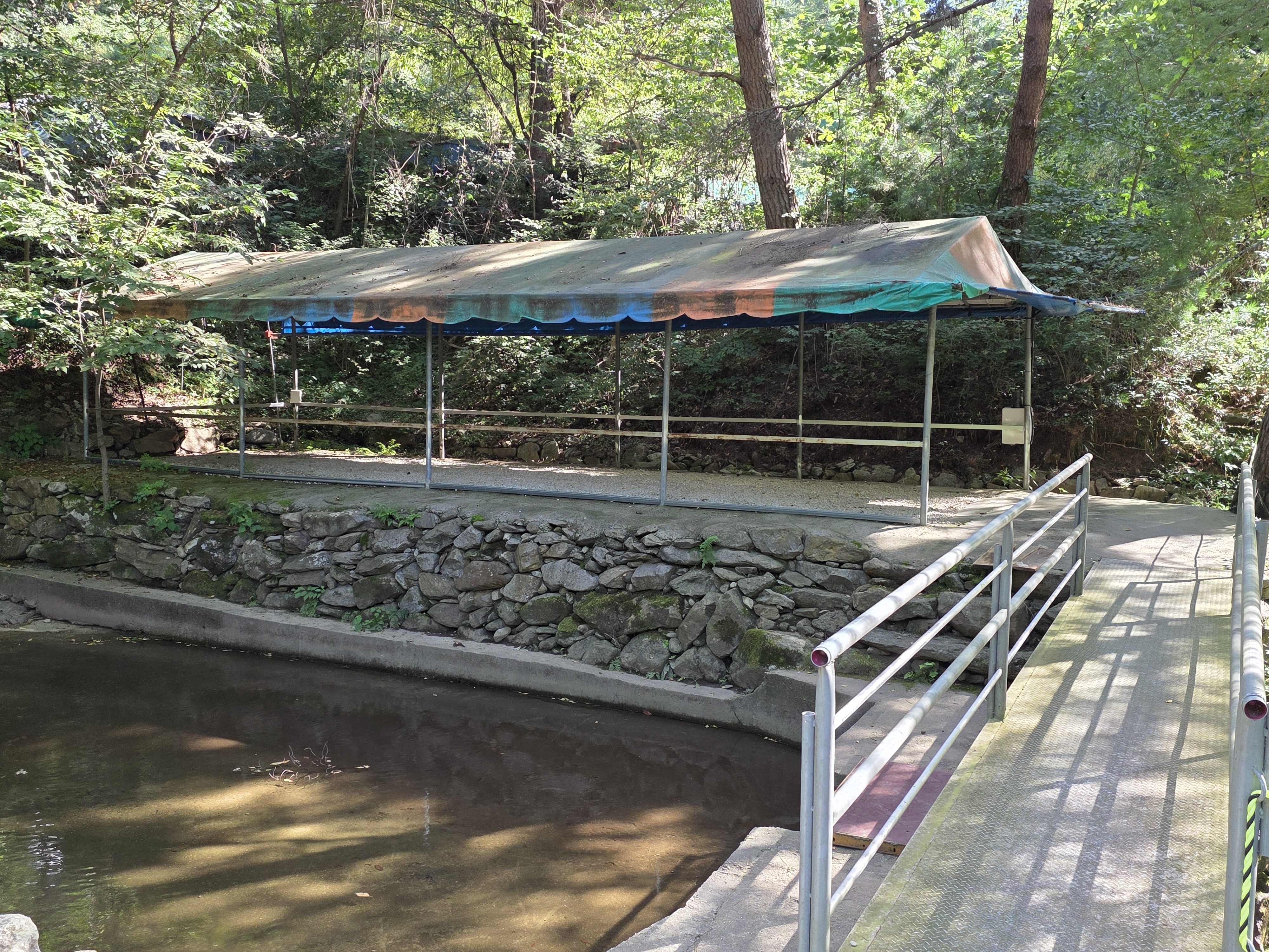 논배동산