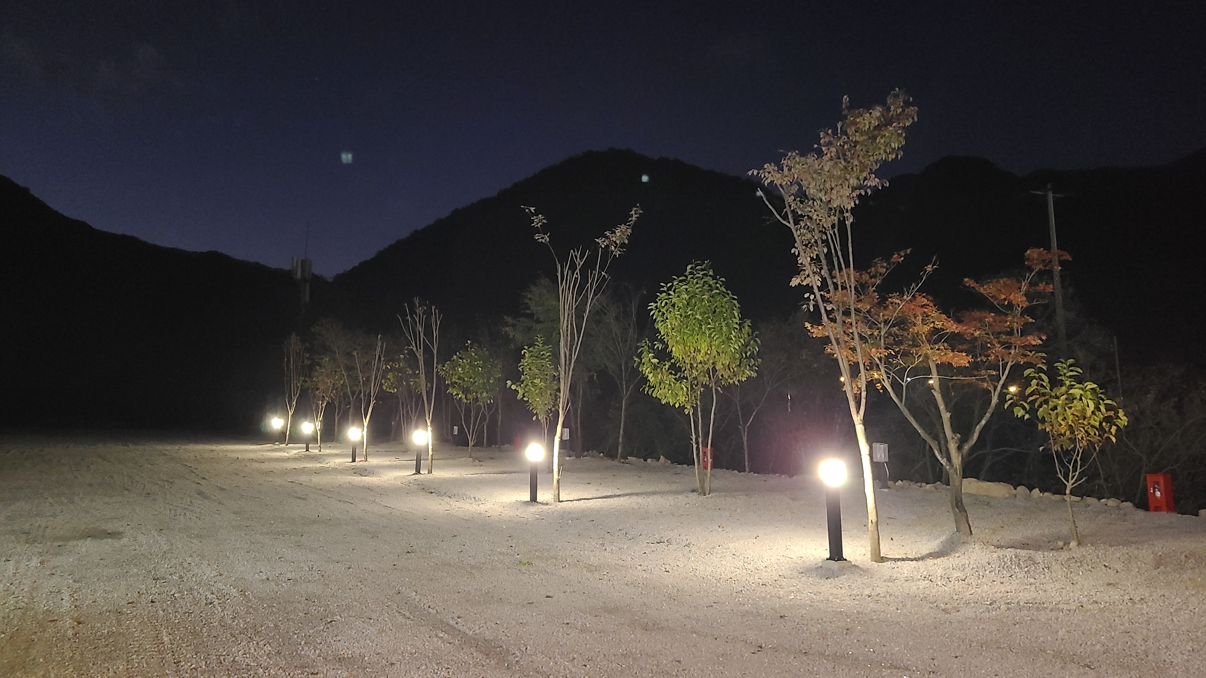 산아래캠핑장 이미지