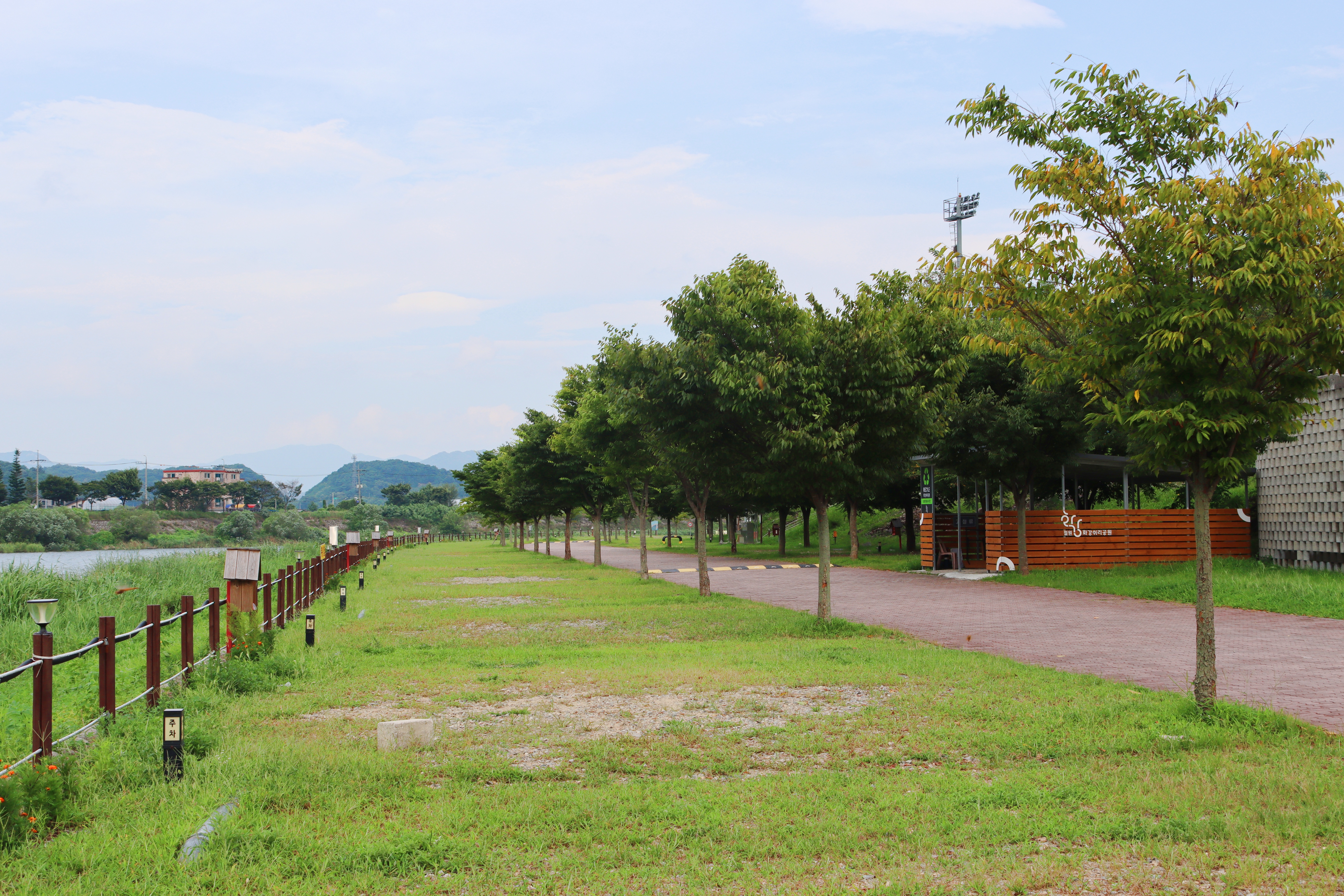 쉬리마을 농어촌 관광 휴양단지 야영장 1번째 이미지