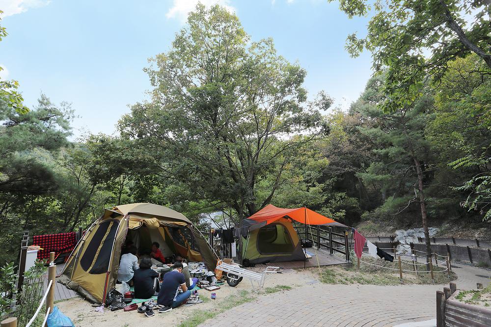 아산 영인산자연휴양림 숲속야영장