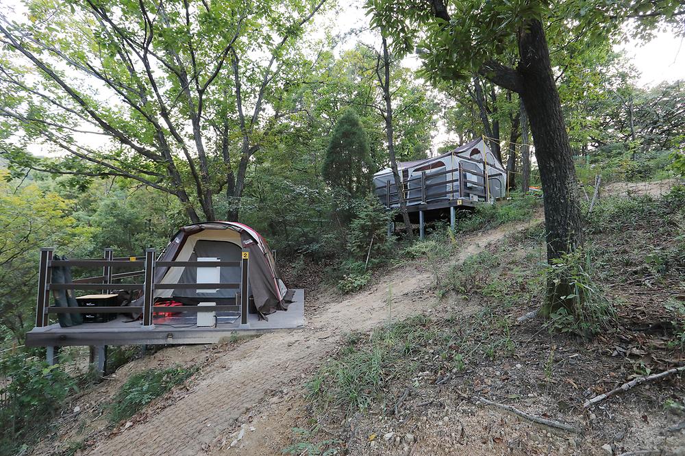 아산 영인산자연휴양림 숲속야영장