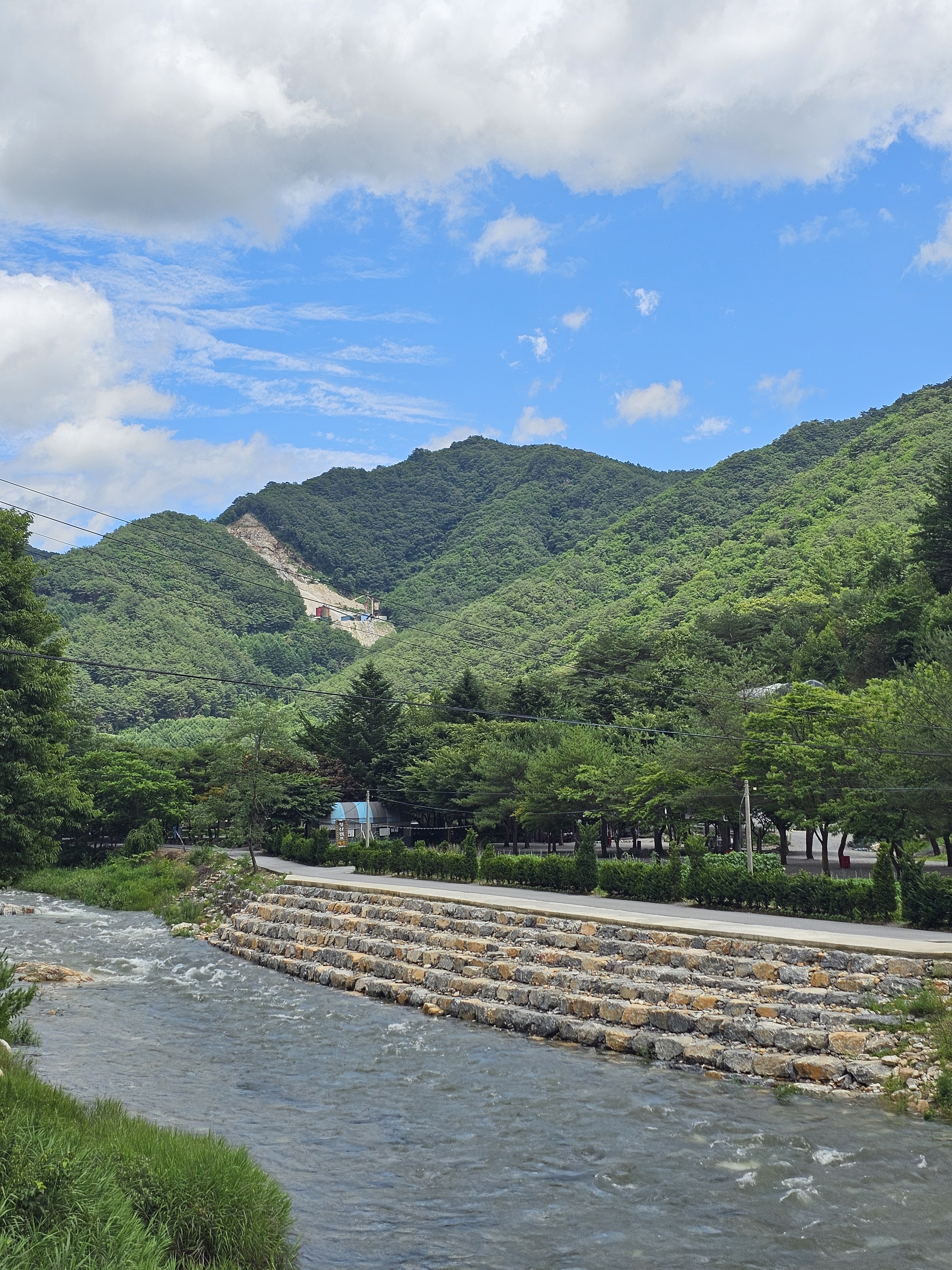 청산 캠프 3번째 이미지