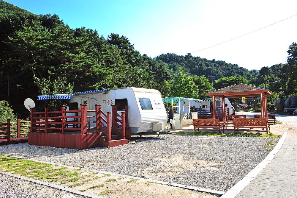 왕방산 암벽공원 야영장