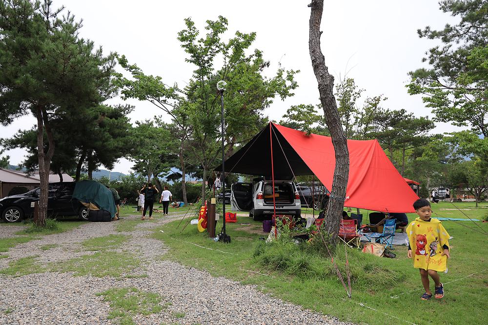 용천수캠핑장