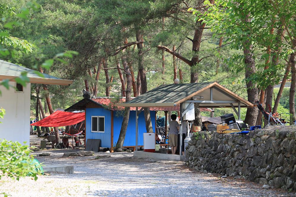 내리계곡 솔바람 캠핑장