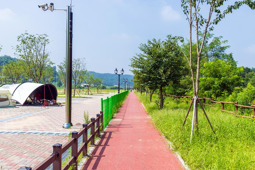 청주시 미래지농촌테마공원 오토캠핑장