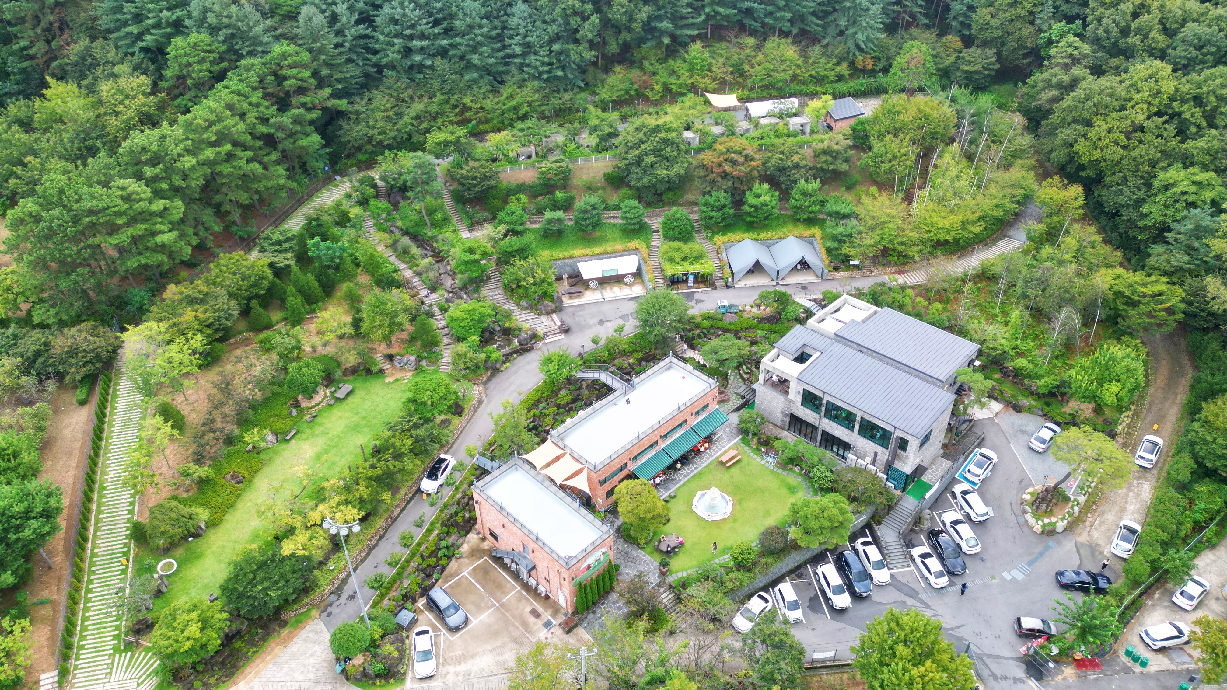 더 노은로 캠핑장 1번째 이미지